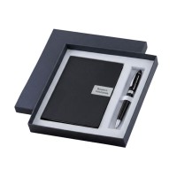 Гравиран Комплект черен тефтер и химикалка в кутия